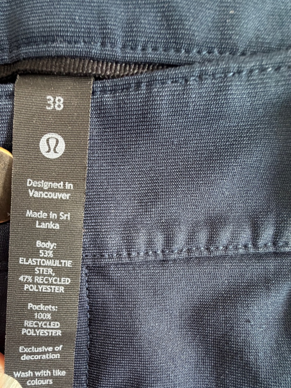 Lululemon Navy Utilitech 7/8 Men’s Golf Stretch S 38 Cropped Performance Travel - Picture 3 of 10